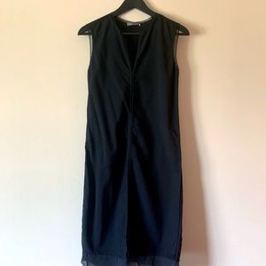 Elegant v-neck black dress